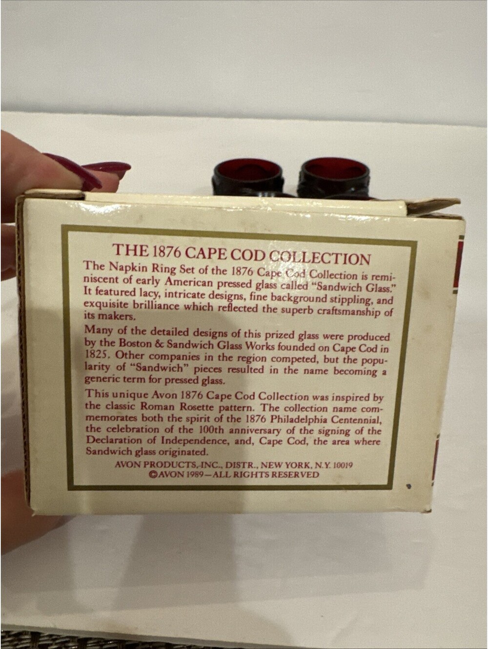 Avon 1876 Cape Cod Collection Ruby Red Napkin Rings Set Of 4 In Box - Picture 6 of 6